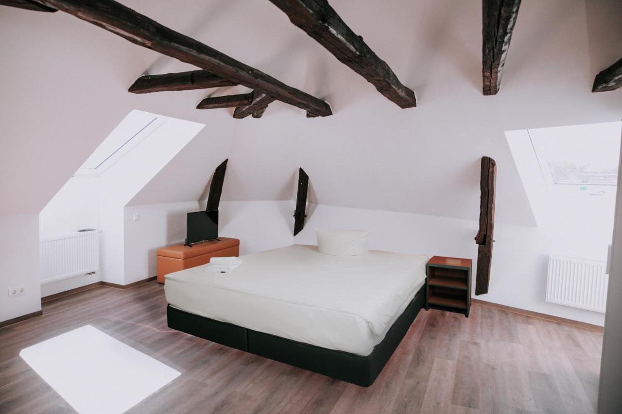 Rainbow Ferienzimmer Hostel BRE