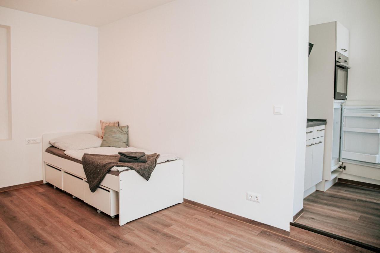 Hostel Rainbow Ferienzimmer *